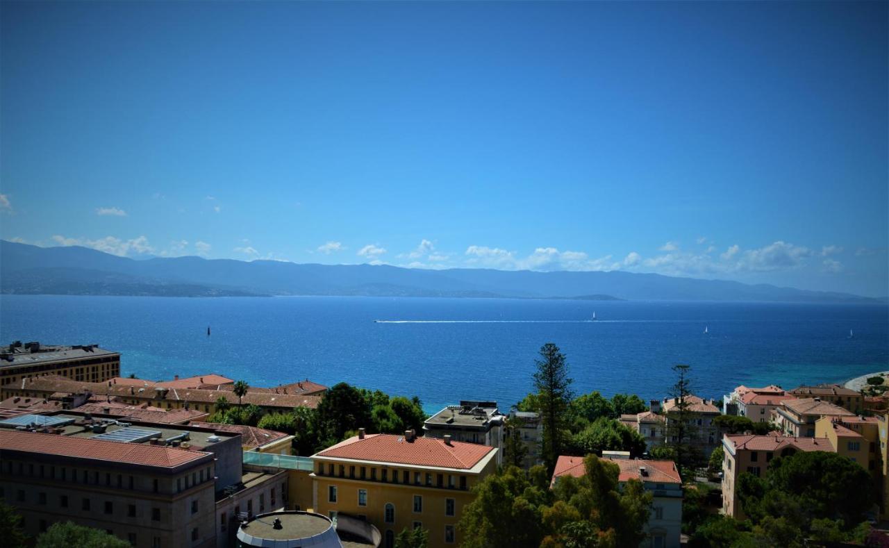 Grand T2 STANDING AJACCIO Proche centre et plages VUE PANORAMIQUE PARKING PRIVE Extérieur photo