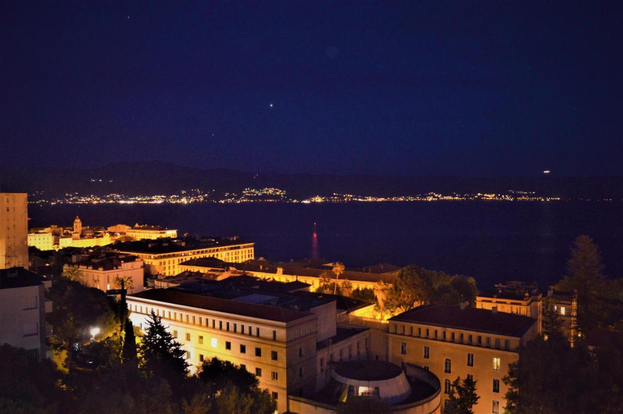 Grand T2 STANDING AJACCIO Proche centre et plages VUE PANORAMIQUE PARKING PRIVE Extérieur photo